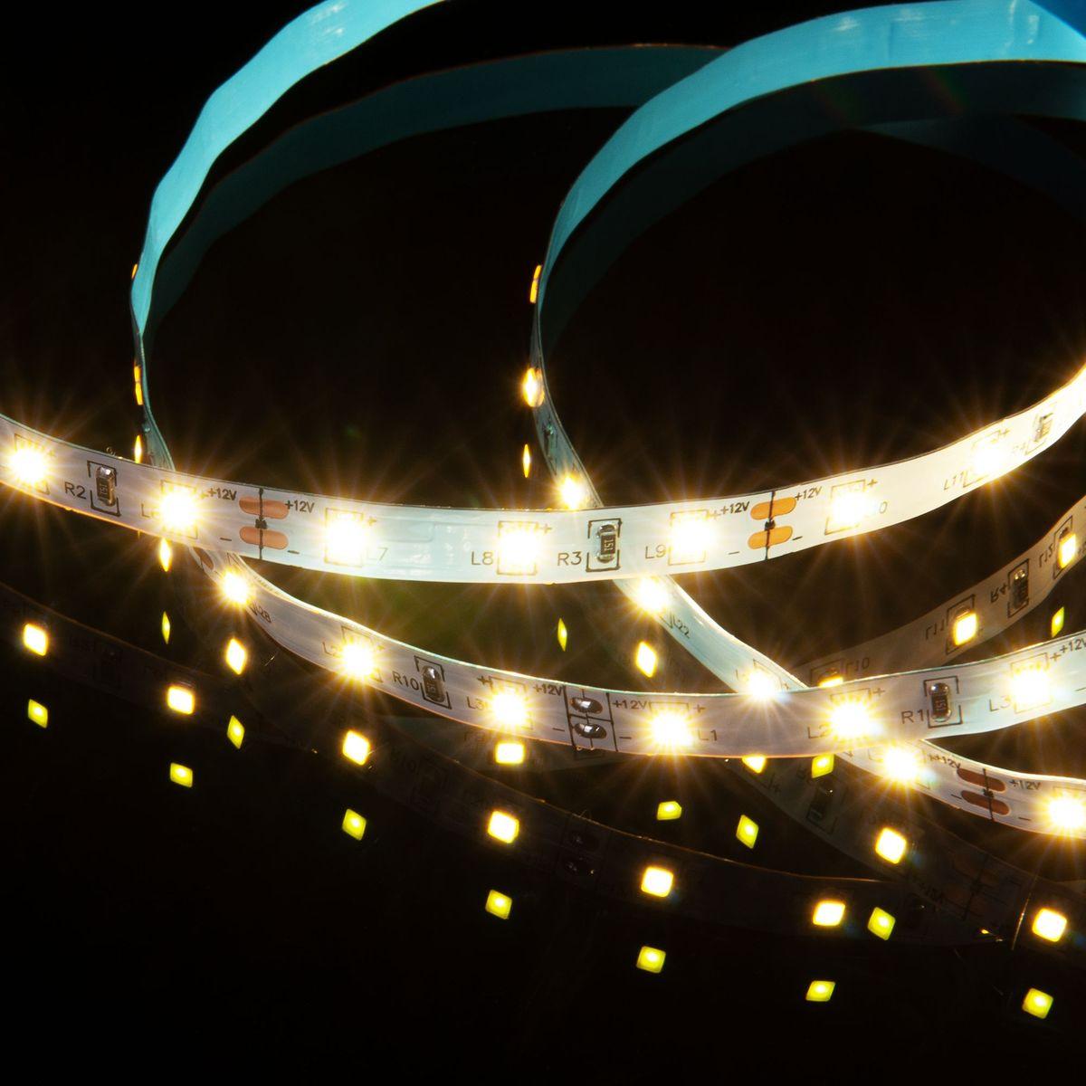 фото светодиодная лента elektrostandard 4,8w/m 60led/m 2835smd дневной белый 5m a050168 | 220svet.ru
