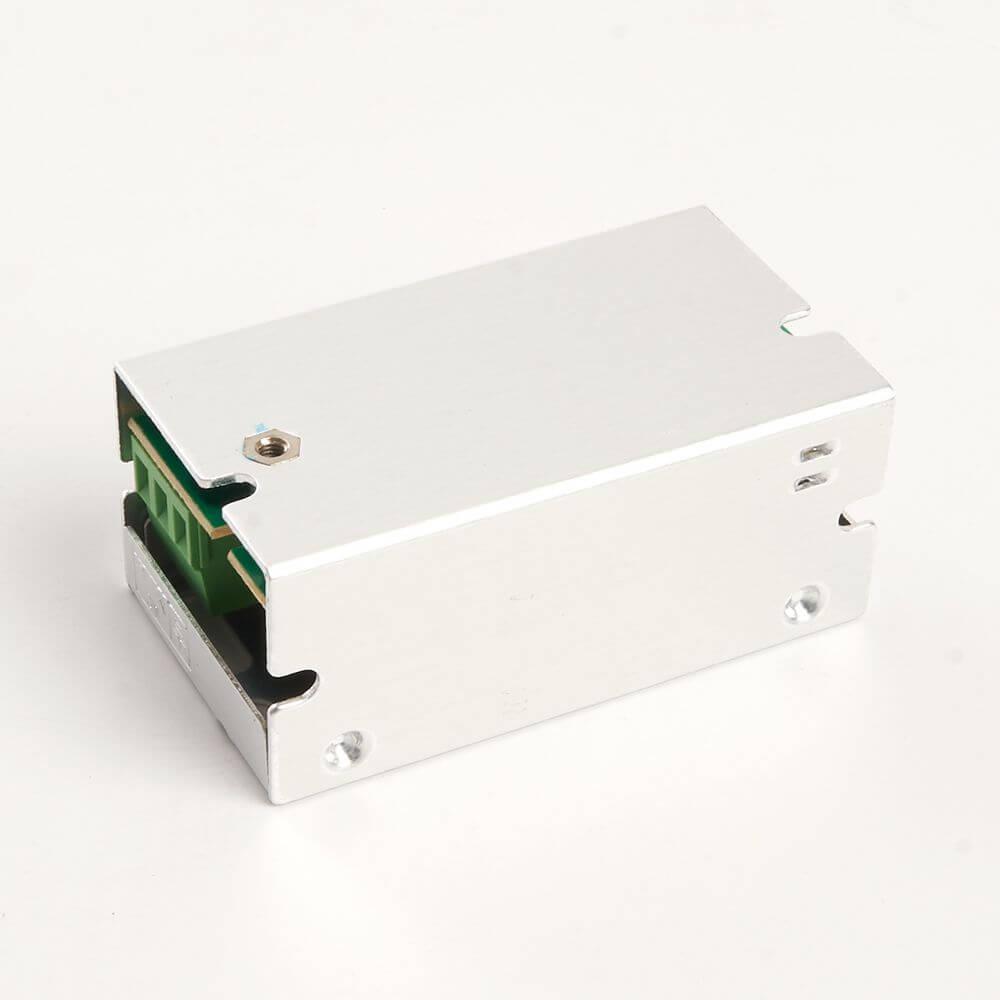 фото блок питания для светодиодной ленты feron lb002 12v 12w ip20 1a 48005 | 220svet.ru