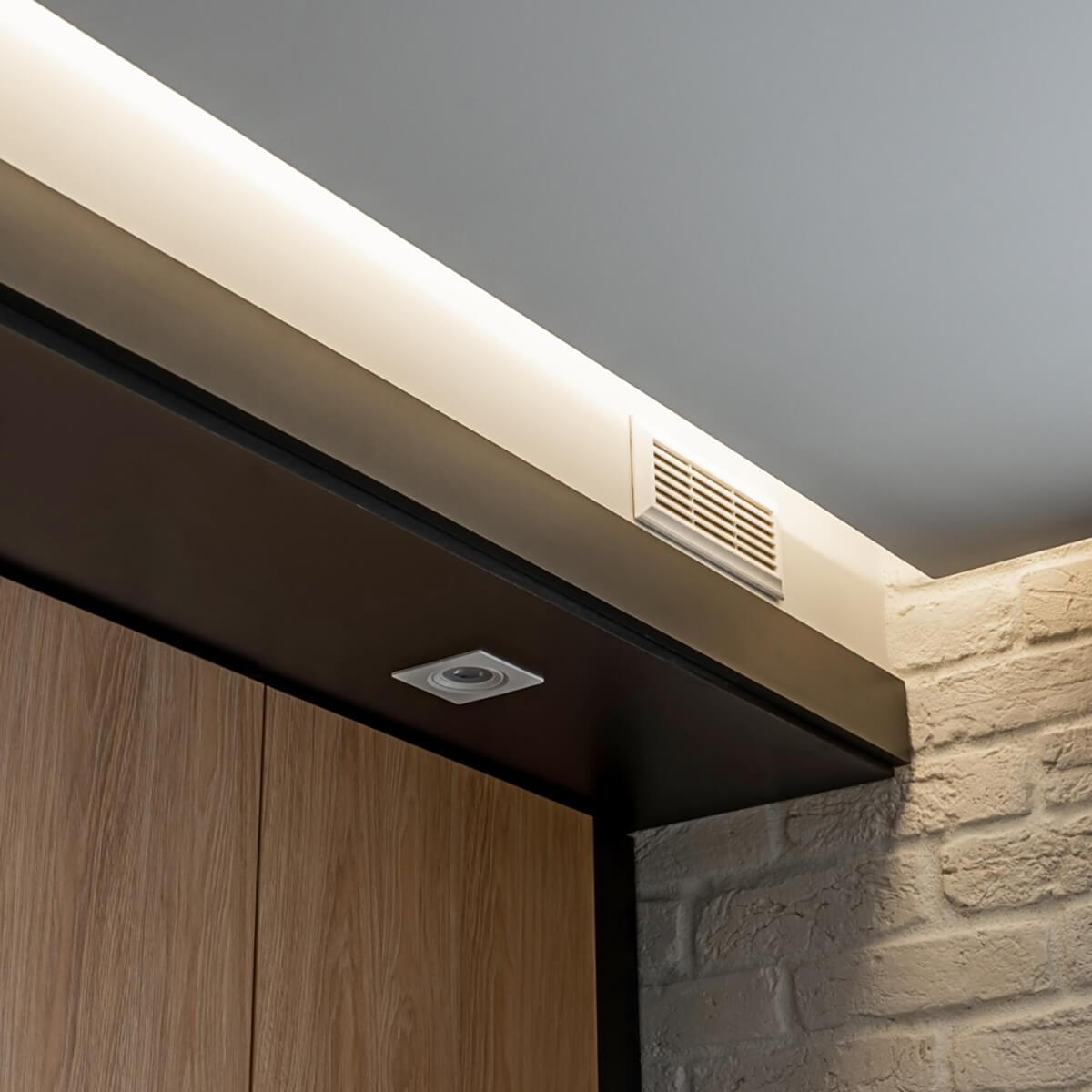 фото светодиодная влагозащищенная лента elektrostandard 4,8w/m 60led/m 2835smd теплый белый 5m a041000 | 220svet.ru