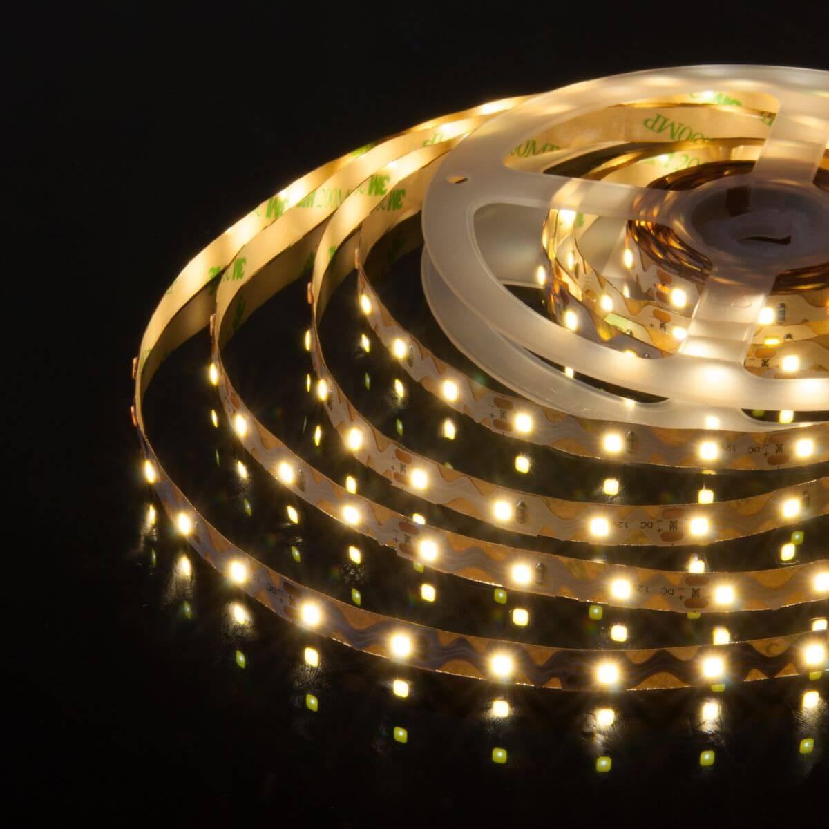 фото светодиодная лента elektrostandard 6w/m 60led/m 2835smd дневной белый 5m a052853 | 220svet.ru