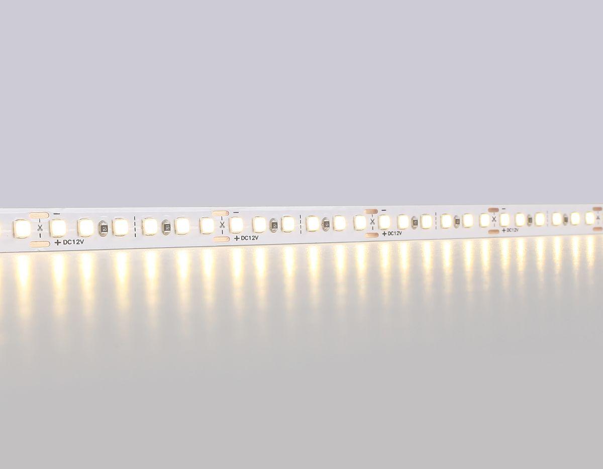 фото светодиодная лента теплый белый ambrella light 14,4w/m 180led/m 2835smd 3000к 5m gs1301 | 220svet.ru